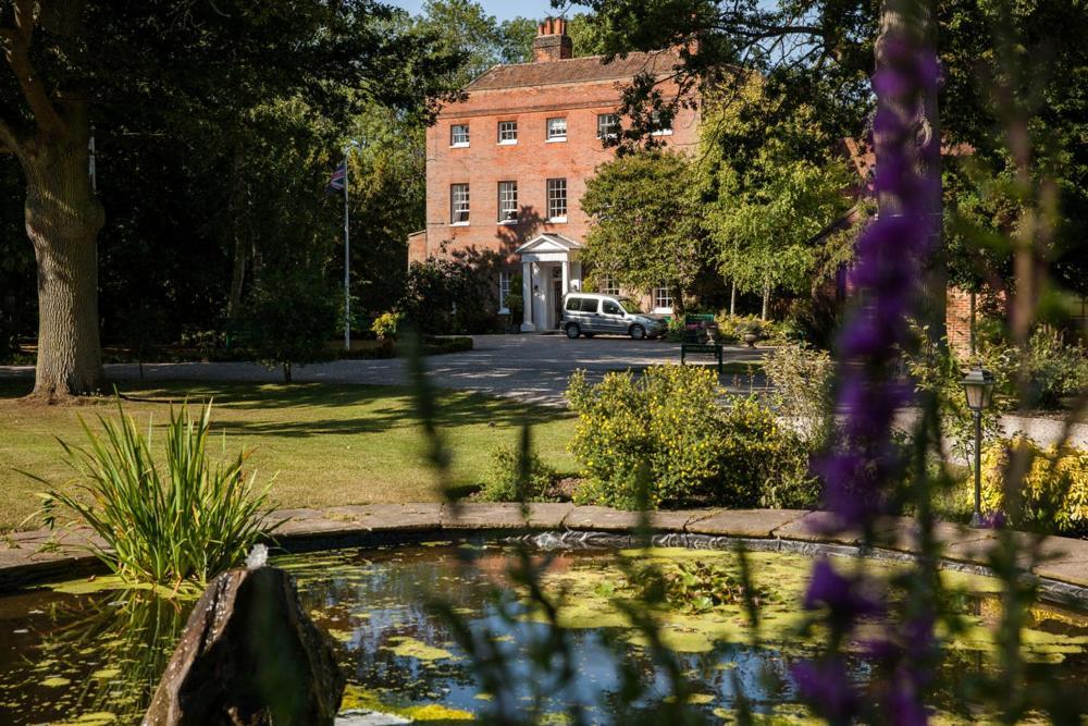 Gasthaus Mulberry House Ongar Exterior foto